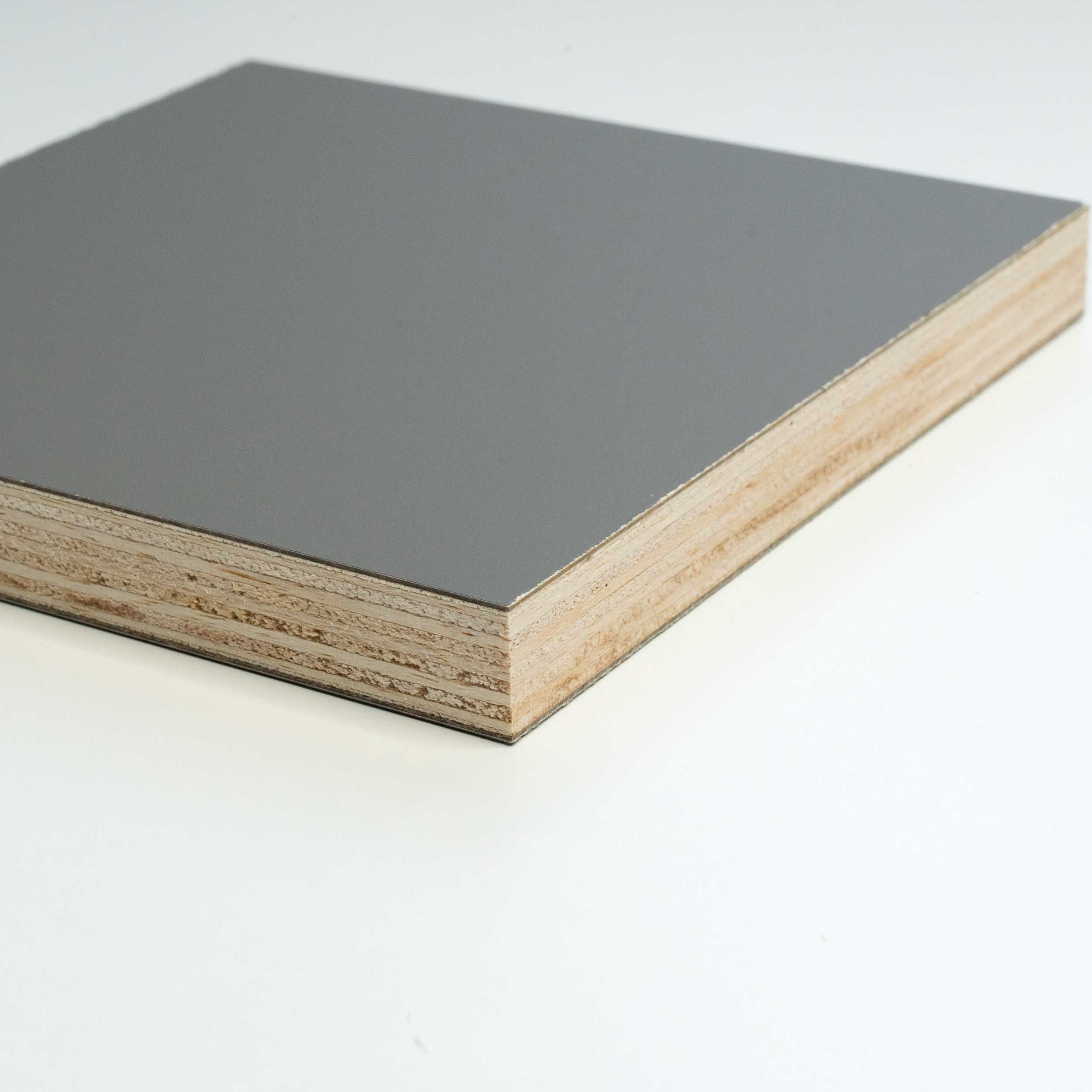 epicPLY multiplex panel with HPL – easy to clean & colorful for campers